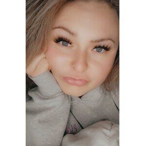 Meet your Posher, Lexi